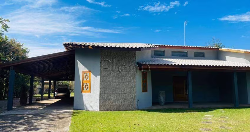 Casa à venda com 3 quartos no Loteamento Chácaras Vale das Garças, Campinas.