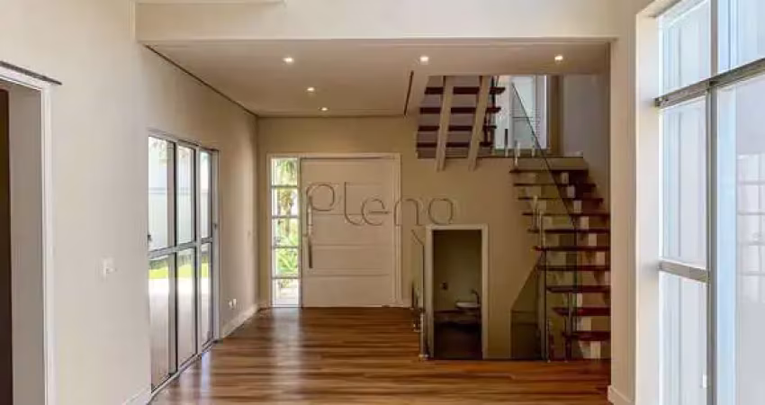 Casa à venda em Valinhos, Chácaras Silvania, com 3 suítes, com 300 m², Porto Seguro Village