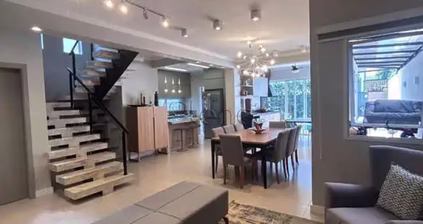 Sobrado à venda em Vinhedo, Bosque, com 3 suítes, com 250 m², Condomínio Reserva da Mata - Vinhedo