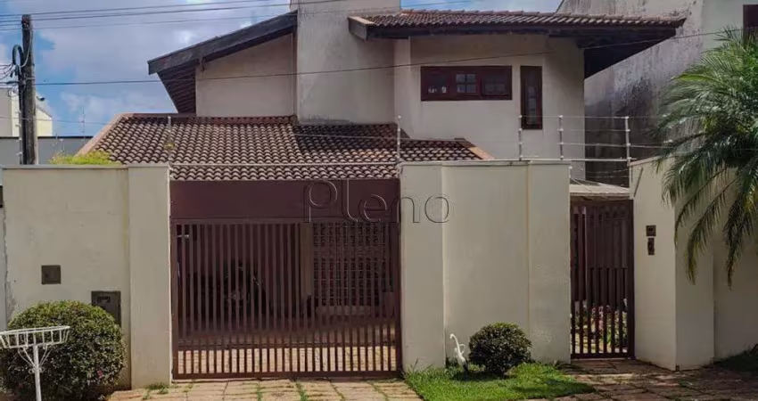 Casa à venda em Campinas, Jardim das Paineiras, com 3 suítes, com 249.43 m²