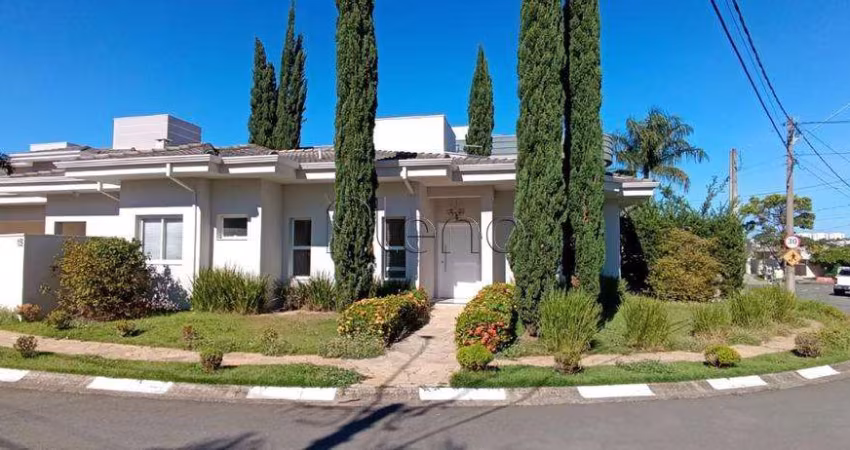 Sobrado à venda e para alugar em Valinhos, Santa Cruz, com 3 suítes, com 300 m²