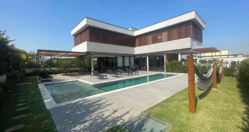 Sobrado à venda em Jaguariúna, Residencial Campo Camanducaia, com 4 suítes, com 350 m²