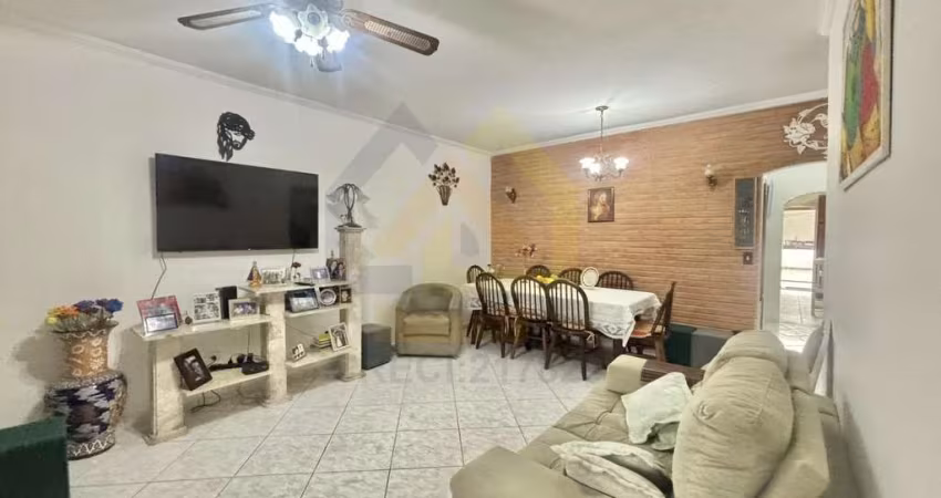 Casa Térrea para Venda em Guarujá, Vila Santo Antônio, 4 dormitórios, 1 suíte, 3 banheiros, 2 vagas