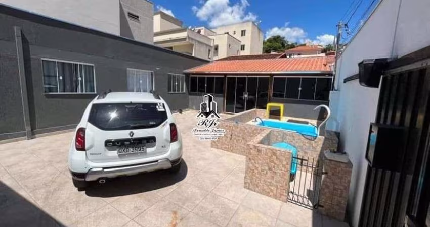Casa para Venda em Itajubá, Cruzeiro, 3 dormitórios, 1 suíte, 2 banheiros, 2 vagas