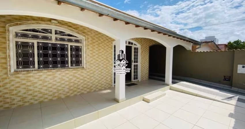 Casa para Venda em Itajubá, Medicina, 3 dormitórios, 2 suítes, 3 banheiros, 2 vagas