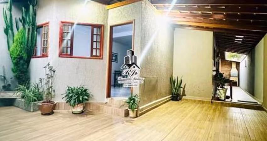 Casa para Venda em Itajubá, Varginha, 3 dormitórios, 1 suíte, 2 banheiros, 1 vaga