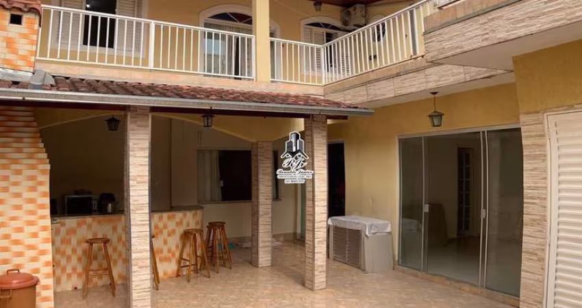 Casa para Venda em Itajubá, Avenida, 4 dormitórios, 1 suíte, 3 banheiros, 2 vagas