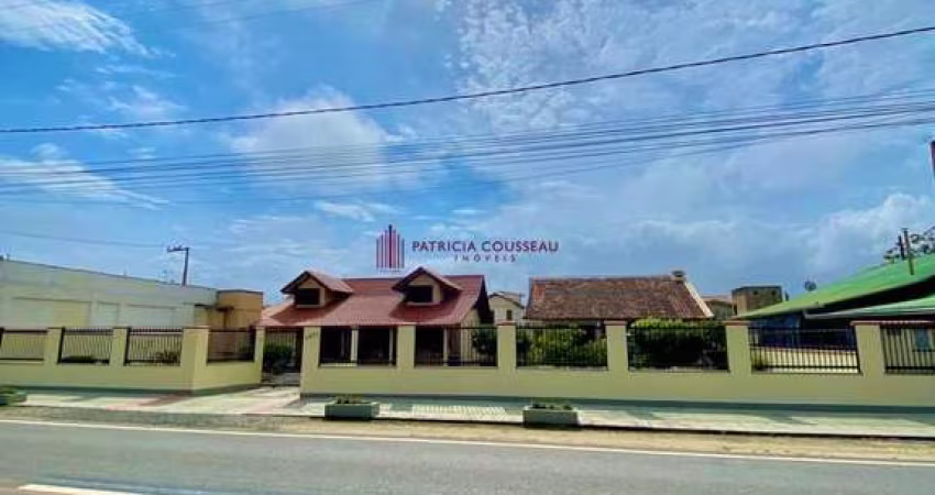 Casa à venda frente mar Meia Praia - Navegantes/SC - 650m² de terreno - 01 suíte