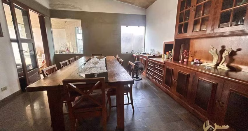 Casa com 4 dormitórios à venda, 263 m² por R$ 1.490.000,00 - Interlagos - São Paulo/SP