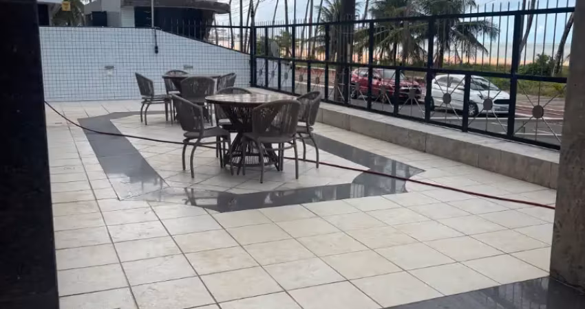 Apartamento de dois quartos à beira mar do cabo branco.