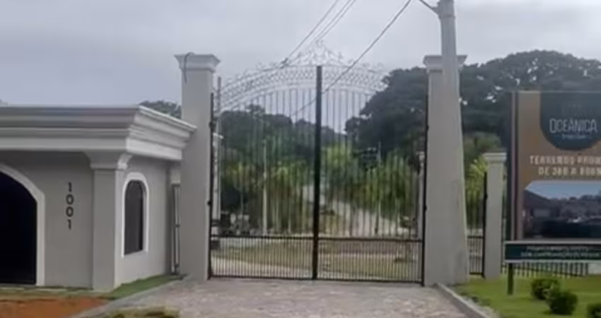 Terrenos em Lindo condomínio fechado com lazer completo!