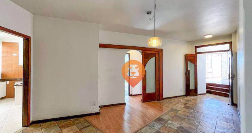 Apartamento com área privativa, três quartos, uma suíte.  Bairro Santa Efigênia