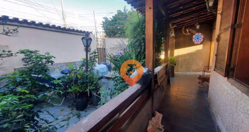 Casa à venda, 211 m² por R$ 835.000,00 - Sagrada Família - Belo Horizonte/MG