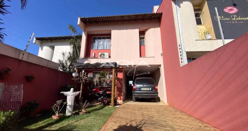 Casa a venda- 3 quartos  1 Suíte  Vila Oliveira - Rolândia