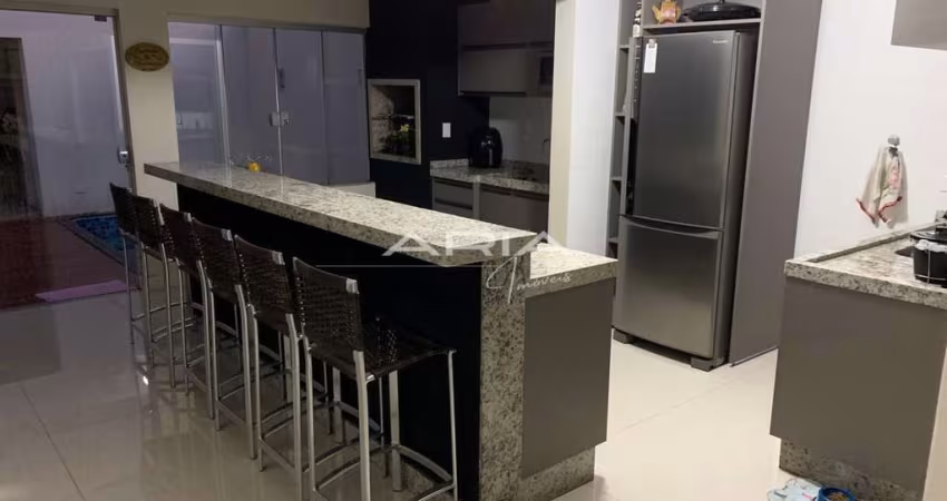Sobrado à venda com 4 quartos, sendo 3 suítes e 1 suíte Master, 204m , Cambé PR