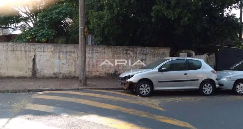 Terreno à venda 743m² com edificação, jardim artico, araraquara - sp