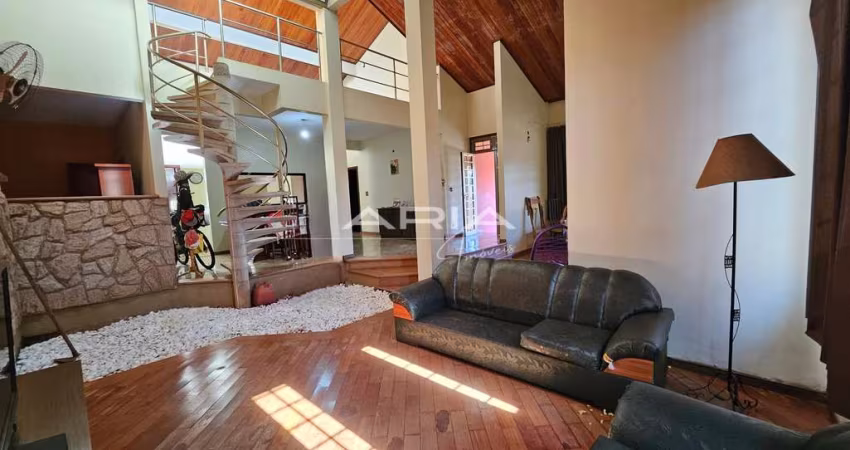 Casa com anexo comercial á venda próximo a Fonte Luminosa em Araraquara/SP