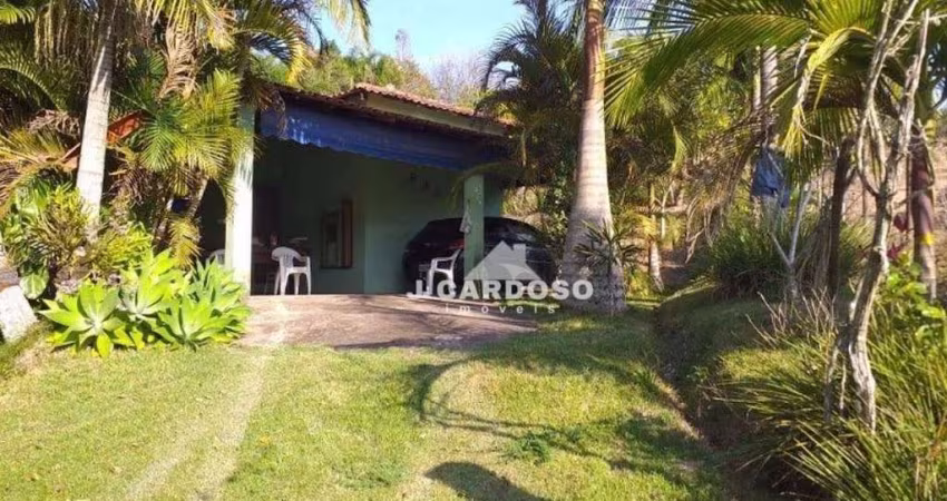 Sitio para Venda Rod Sp 250, Km 119, Piedade-Sp 2 dormitórios sendo 1 suíte, 1 sala, 2 banheiros sociais