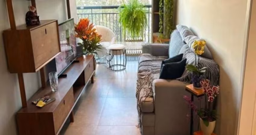 Lindo apartamento em condomínio Clube