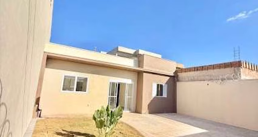 Casa com 3 dormitórios à venda, 70 m² por R$ 435.000,00 - Santa Luzia - Varginha/MG