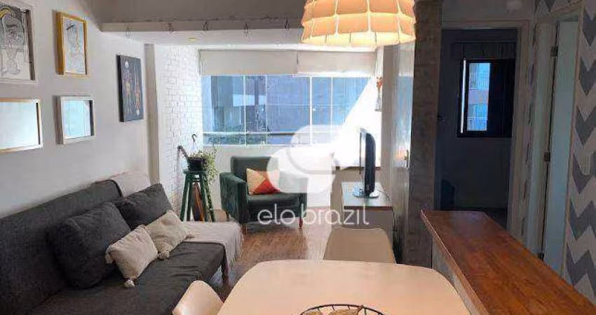 Apartamento com 2 dormitórios à venda, 115 m² por R$ 925.000,00 - Moema - São Paulo/SP