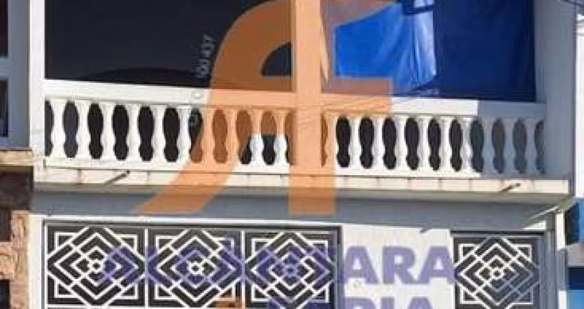 Sobrado para Venda em Jacareí, Parque Santo Antônio, 3 dormitórios, 1 banheiro, 2 vagas