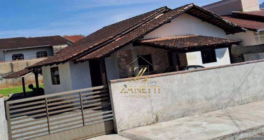 Casa com 3 dormitórios à venda por R$ 900.000,00 - Ilha da Figueira - Jaraguá do Sul/SC