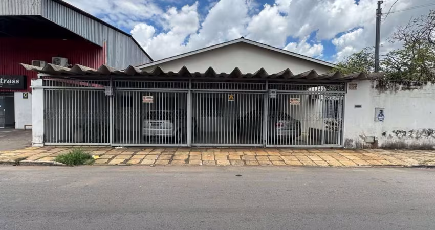 Casa com 3 quartos à venda na Rua 11 c/  Rua 504, 538, Vila Abajá, Goiânia