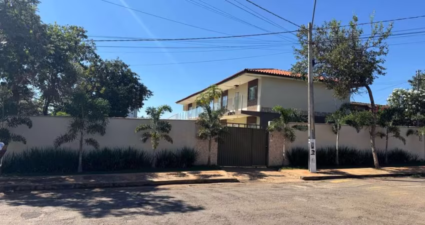Oportunidade Única: Prédio Comercial à Venda em Caldas Novas-GO, no Bairro Portal das Águas Quentes - 432,53 m² de Área!
