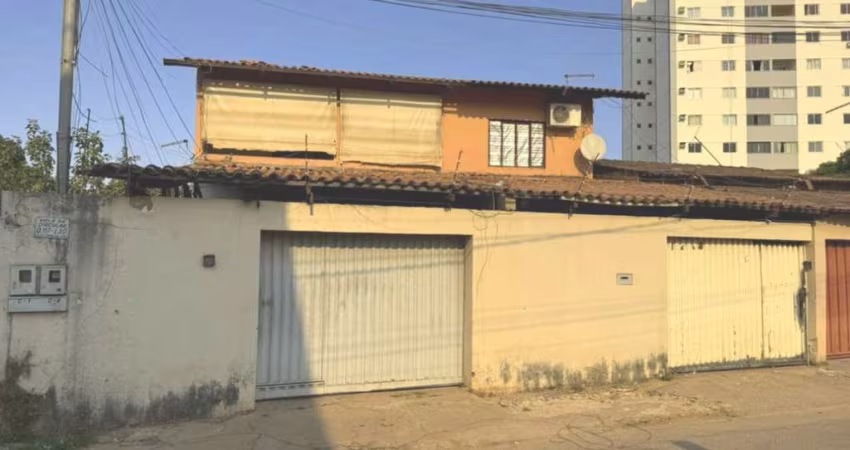 Sobrado à Venda em Goiânia-GO, Setor Pedro Ludovico: 3 Quartos, 2 Suítes, 2 Salas, 4 Banheiros, 340m² de Área.