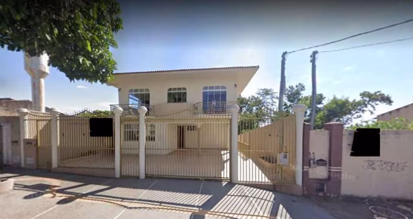 Imponente sobrado de luxo com 5 quartos e 4 suítes à venda em Goiânia-GO, bairro Bro Cidade Jardim - 452m², 5 vagas.