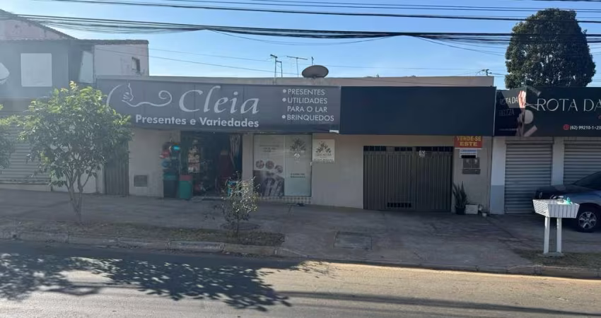 Imperdível casa à venda em Goiânia-GO, Jardim Balneário Meia Ponte: 3 quartos, 1 suíte, 1 sala, 2 banheiros, 2 vagas de garagem, 250m².