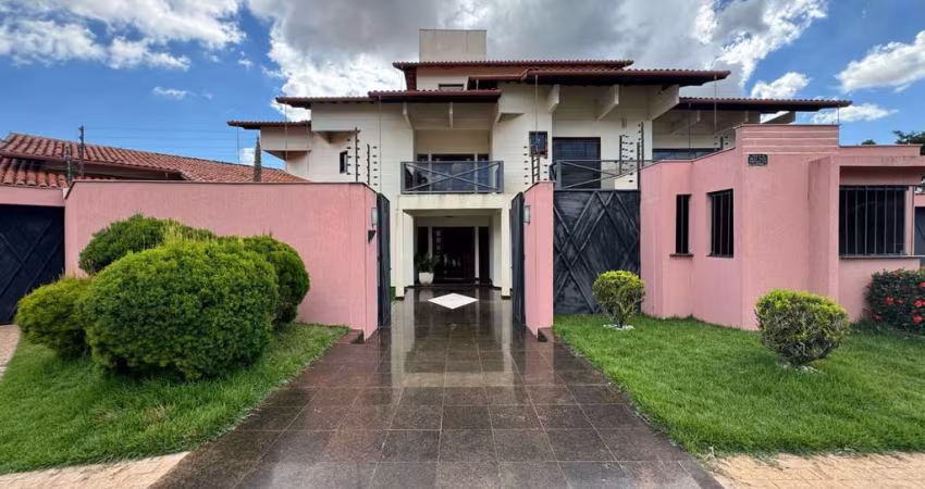 Sobrado à venda em Anápolis-GO, Anápolis City: 12 quartos, 6 suítes, 5 salas, 11 vagas de garagem - 891,76 m² de área.
