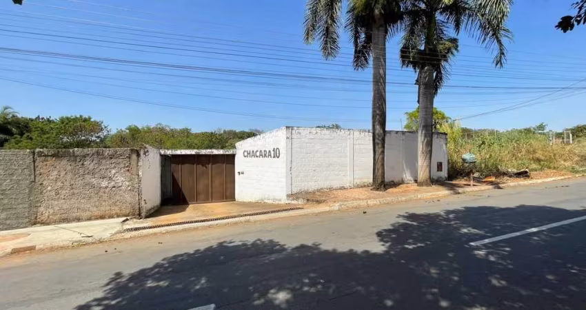 Chácara Comercial de Alto Padrão em Aparecida de Goiânia - 3 quartos, 2 suítes, 3 salas, 6 banheiros, 359m² - Imperdível!