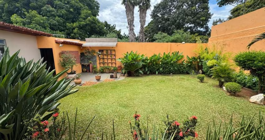 Imperdível oportunidade: Casa à venda no Setor Sul, Goiânia-GO, 3 quartos, 2 suítes, 3 salas, 5 banheiros, 3 vagas, 500m².