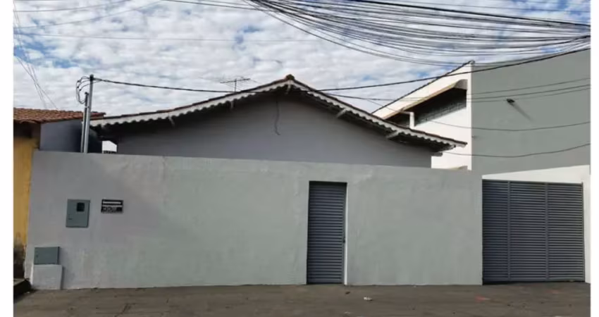 Casa comercial à venda em aparecida de goiânia-go, jardim nova era: 5 salas, 2 banheiros, 5 vagas de garagem, 462 m² de área.