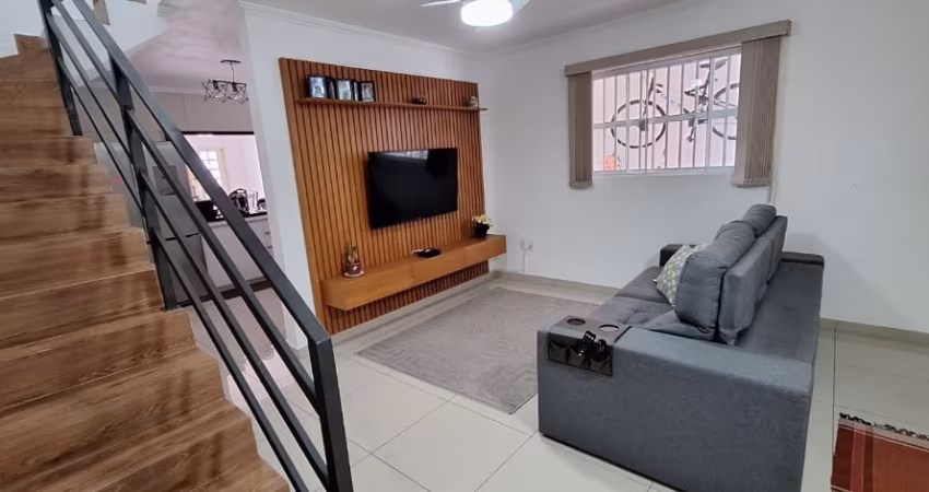 Linda casa à venda no bairro Campos Belo, Pindamonhangaba-SP.