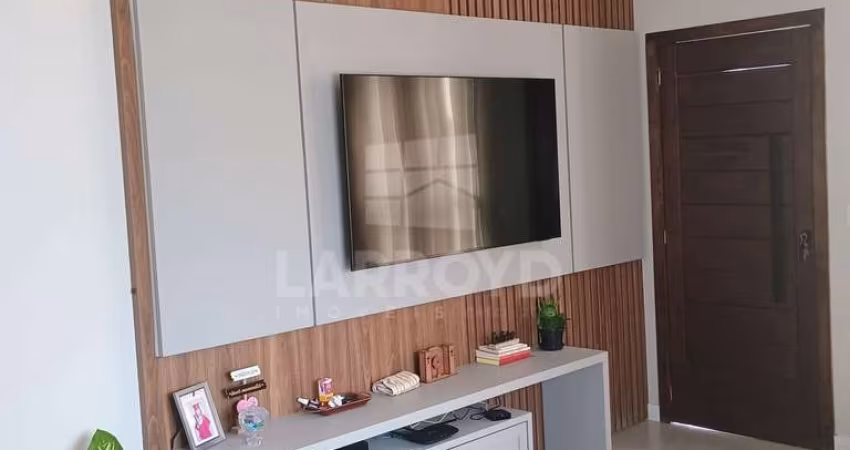 CASA COM AMPLO TERRENO