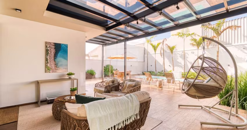 CASA ALTO PADRÃO COM PISCINA