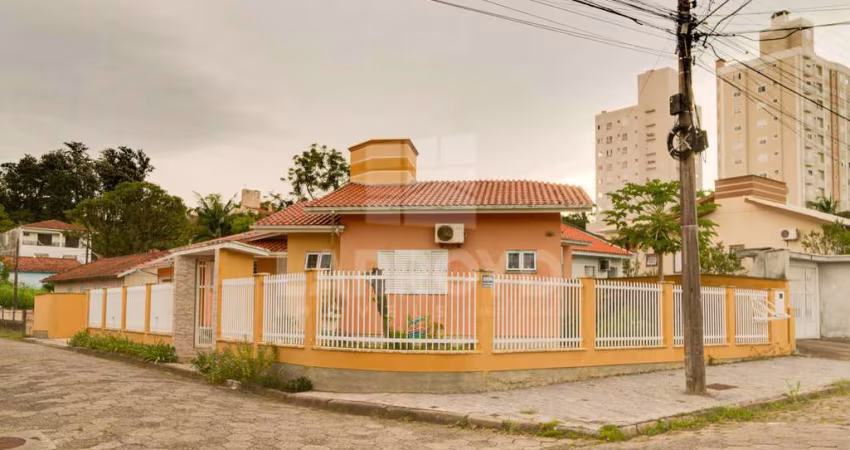 CASA DE ALVENARIA NO BAIRRO RECIFE