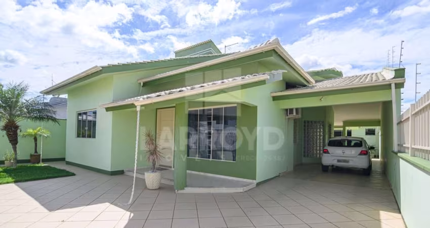 CASA COM ÁREA GOURMET