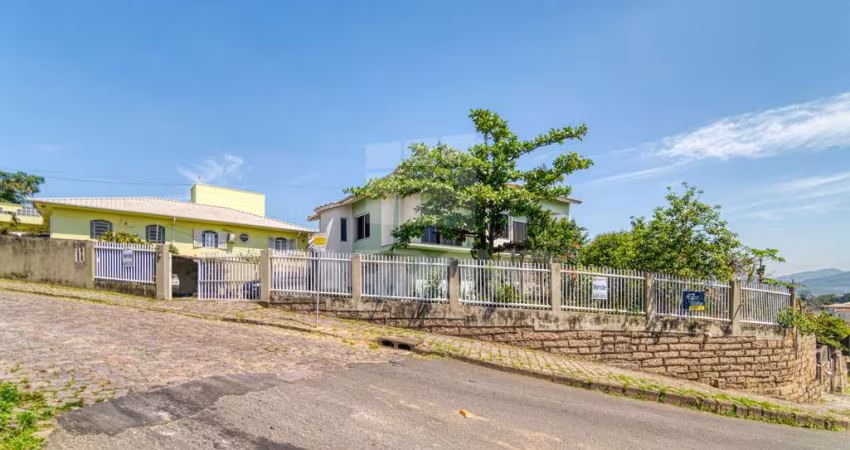 CASA DE ESQUINA NO BAIRRO OFICINAS