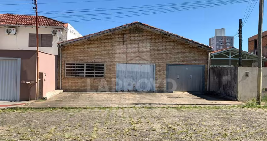 TERRENO COM GALPÃO NO CENTRO