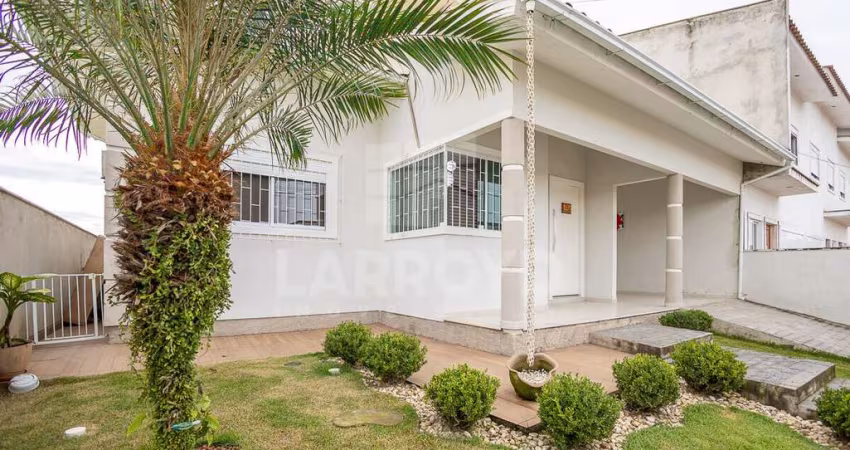 CASA COM EDÍCULA E ESPAÇO GOURMET