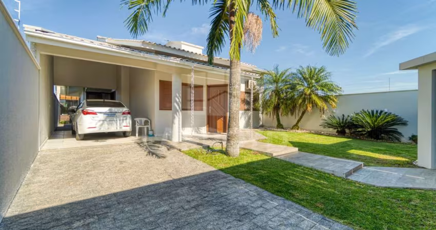 CASA COM ÁREA GOURMET
