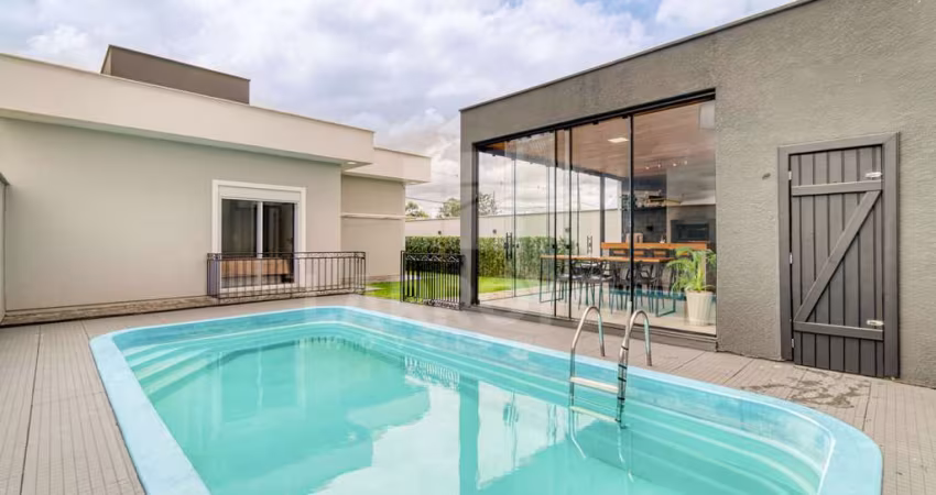 CASA COM PISCINA E ESPAÇO GOURMET