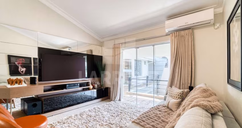 CASA  DE DOIS PAVIMENTOS COM 3 KITNETS NO BAIRRO MORROTES