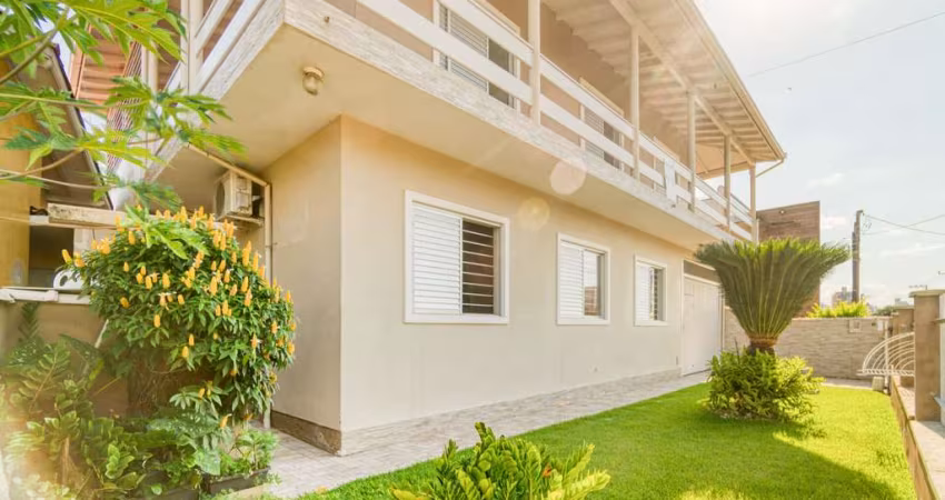 CASA COM ESPAÇO COMERCIAL