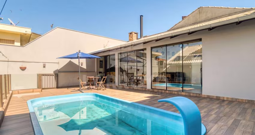 CASA COM EDÍCULA E  PISCINA NO BAIRRO OFICINAS