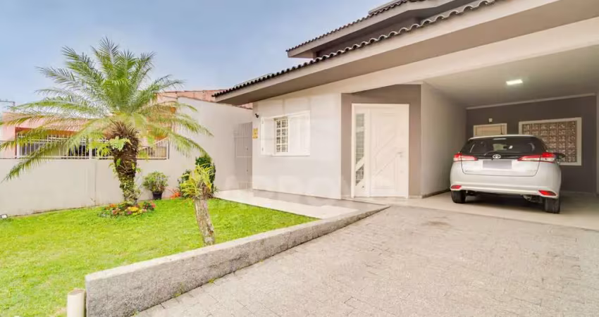 CASA COM DOIS PAVIMENTOS NO BAIRRO SANTO ANTÔNIO DE PÁDUA